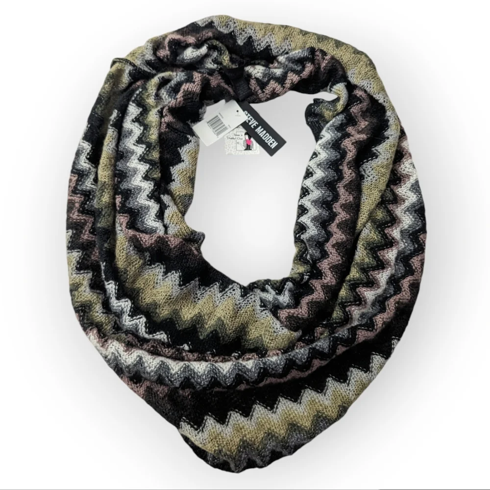 Steve Madden Infinity Scarf Chevron Print Double Over Vest Shrug New with tags.